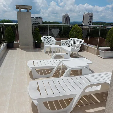 Diamond Kiten Apartment *